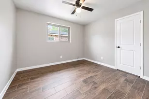 4705 Pine St, Pasadena, TX 77586 - Photo 9