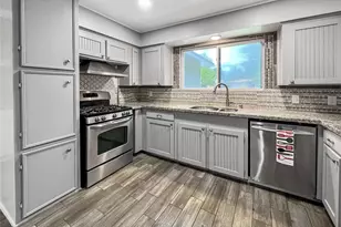 6347 Limestone St, Houston, TX 77092 - Photo 7