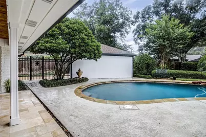 10710 Russett Drive, Houston, TX 77042 - Photo 33
