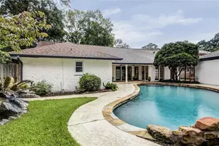 10710 Russett Dr, Houston, TX 77042 - Photo 31