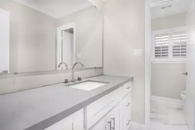 10710 Russett Drive, Houston, TX 77042 - Photo 27