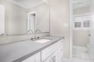 10710 Russett Dr, Houston, TX 77042 - Photo 27