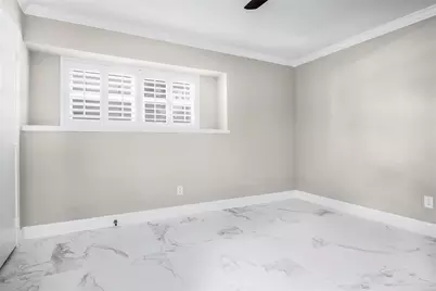 10710 Russett Drive, Houston, TX 77042 - Photo 25