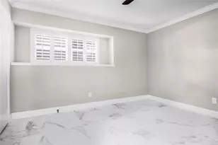 10710 Russett Dr, Houston, TX 77042 - Photo 25