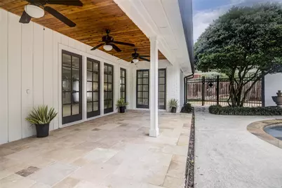 10710 Russett Drive, Houston, TX 77042 - Photo 29
