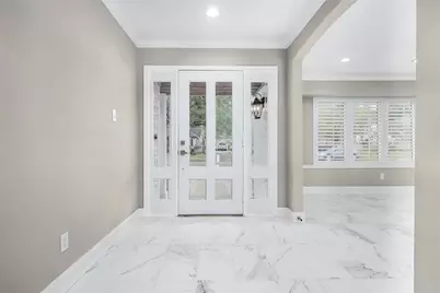 10710 Russett Drive, Houston, TX 77042 - Photo 17