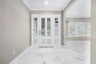 10710 Russett Dr, Houston, TX 77042 - Photo 17