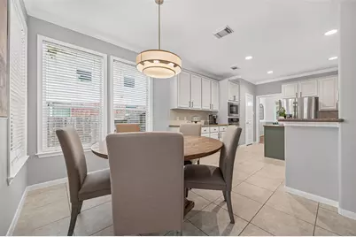 27 E Shale Creek Circle, The Woodlands, TX 77382 - Photo 7