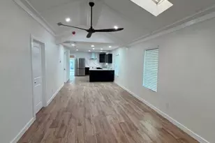 4607 Billingsley St, Houston, TX 77009 - Photo 9