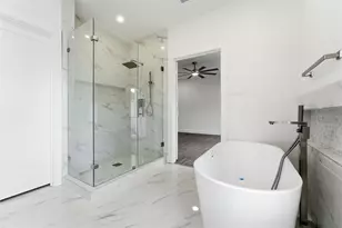 1424 W 34th 1/2 St, Houston, TX 77018 - Photo 17