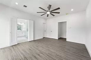 1424 W 34th 1/2 St, Houston, TX 77018 - Photo 15