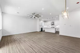 1424 W 34th 1/2 St, Houston, TX 77018 - Photo 7