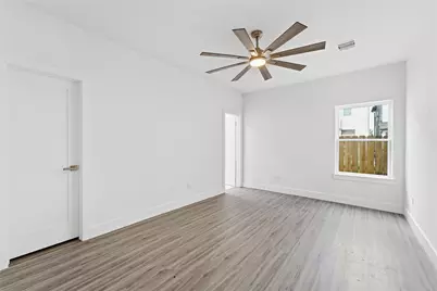 1424 W 34th 1/2 Street, Houston, TX 77018 - Photo 3