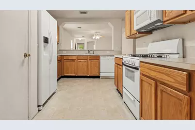 7826 Chervil Lane, Baytown, TX 77521 - Photo 11