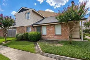 7859 Green Lawn Dr, Houston, TX 77088 - Photo 13