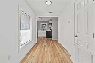 1717 W 4th Street, Freeport, TX 77541 - Photo 5