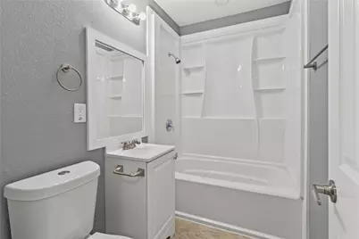 1717 W 4th Street, Freeport, TX 77541 - Photo 7