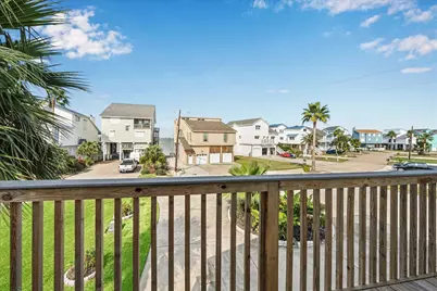 270 Isles End Road, Tiki Island, TX 77554 - Photo 23