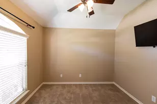 435 Sandstone Creek Ln, Dickinson, TX 77539 - Photo 9