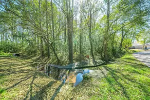 26 Holly Springs Dr, Conroe, TX 77302 - Photo 19