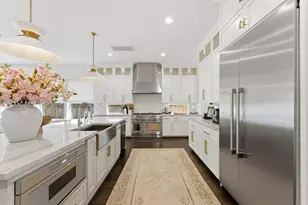 802 W 30th St, Houston, TX 77018 - Photo 13