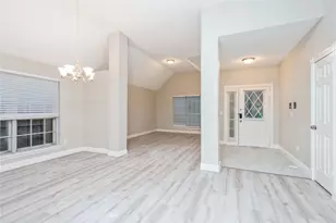 187 Sandpebble Dr, The Woodlands, TX 77381 - Photo 3