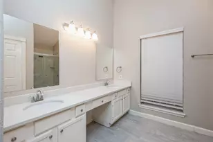 187 Sandpebble Dr, The Woodlands, TX 77381 - Photo 11