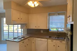 13819 Piping Rock Ln, Houston, TX 77077 - Photo 5