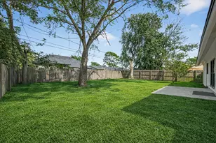 608 Lloyd Ln, Baytown, TX 77521 - Photo 29