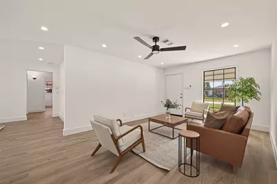 608 Lloyd Lane, Baytown, TX 77521 - Photo 5