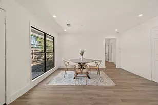 608 Lloyd Ln, Baytown, TX 77521 - Photo 7