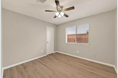 4251 Southchase Lane, Houston, TX 77014 - Photo 23