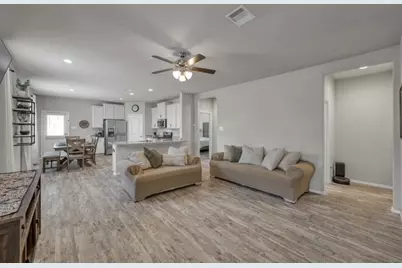 16451 Rosary Pea Place, Conroe, TX 77385 - Photo 5