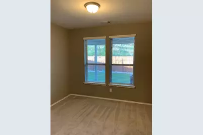 10942 Cannes Memorial Dr, Houston, TX 77043 - Photo 3