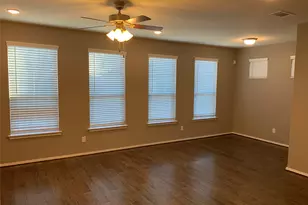 10942 Cannes Memorial Dr, Houston, TX 77043 - Photo 7