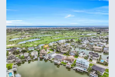 3512 Muscatee Circle, Galveston, TX 77554 - Photo 43