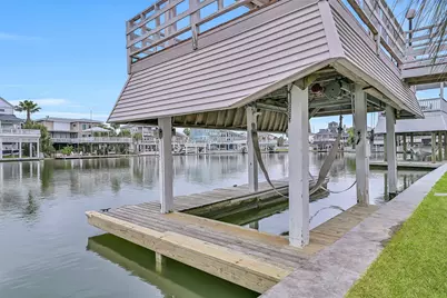 3512 Muscatee Circle, Galveston, TX 77554 - Photo 11