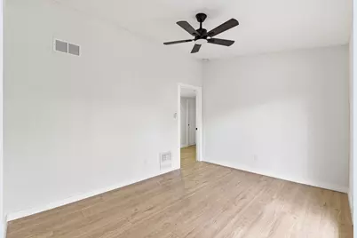 12319 Renwick Drive, Houston, TX 77035 - Photo 29