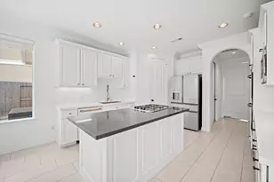 2206 Summer Blossom Ln, Houston, TX 77077 - Photo 11