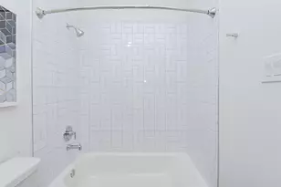 1131 W 17th St, Houston, TX 77008 - Photo 9