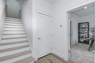 1131 W 17th St, Houston, TX 77008 - Photo 5