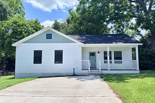 308 Lois Wright Cir, Brenham, TX 77833 - Photo 1