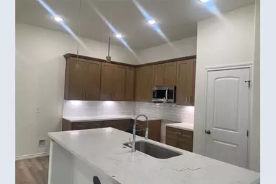 207 Malleck Street, Columbus, TX 78934 - Photo 13