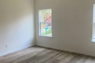 207 Malleck St, Columbus, TX 78934 - Photo 17