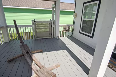 871 Townsend, Crystal Beach, TX 77650 - Photo 9