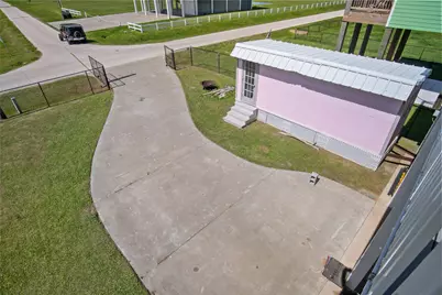 871 Townsend, Crystal Beach, TX 77650 - Photo 37