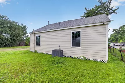 428 Van Molan Street, Houston, TX 77022 - Photo 29