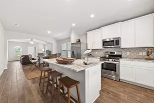 13306 Dalvay Beach Dr, Texas City, TX 77568 - Photo 17