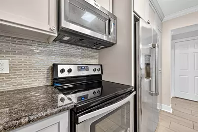 711 Worthshire Street, Houston, TX 77008 - Photo 15