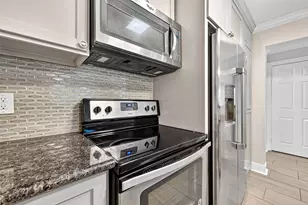 711 Worthshire St, Houston, TX 77008 - Photo 15